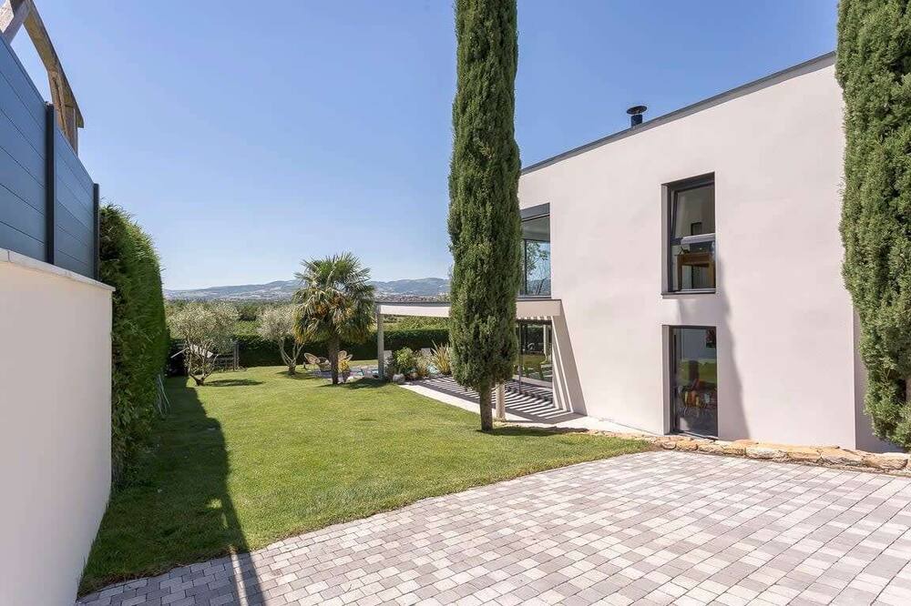 Photo of Outdoor in Francheville