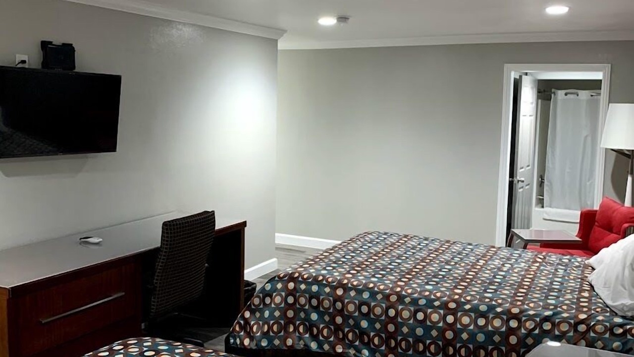 Photo of Bedroom in La Puente