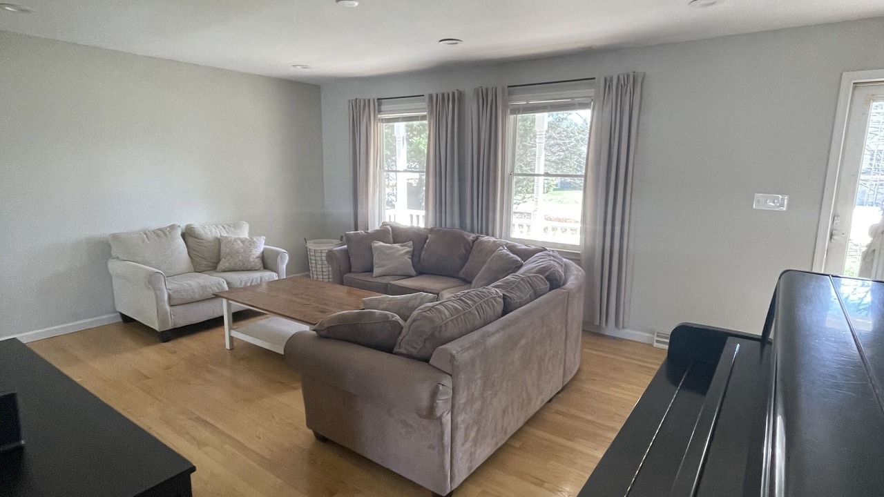 Photo of Livingroom in Forest