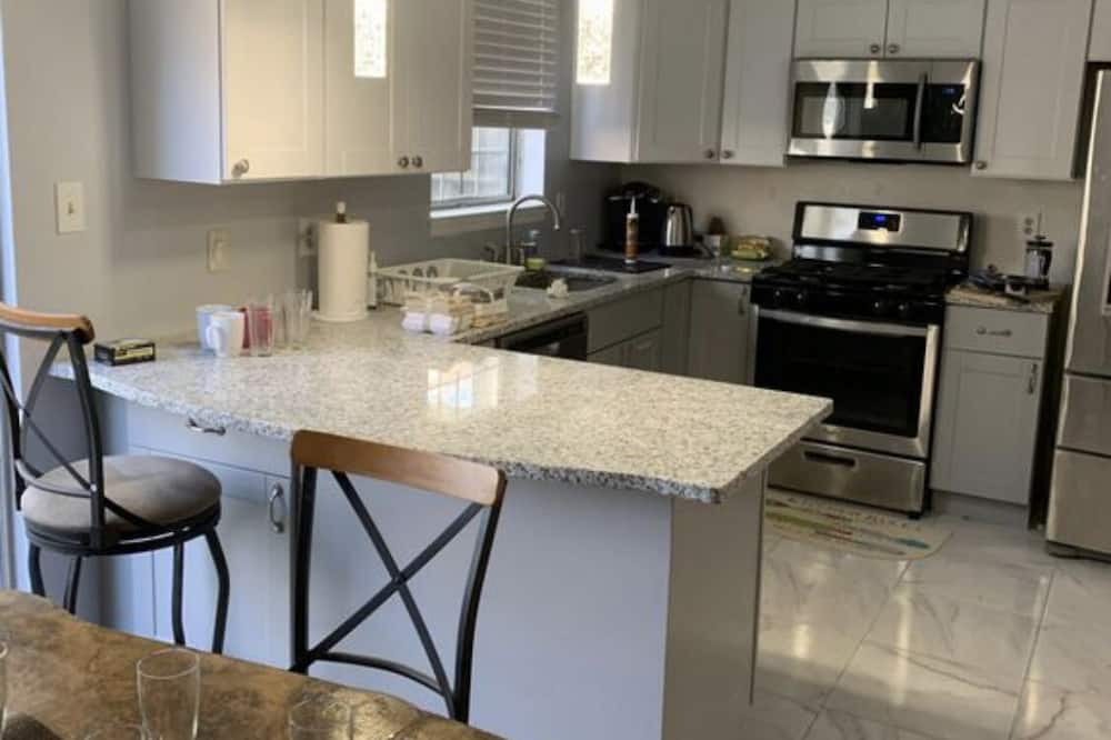 Photo of Kitchen in Newington