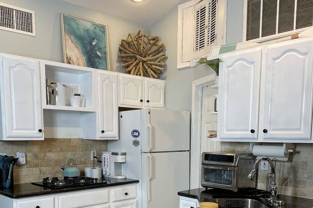 Photo of Kitchen in Ocean Beach III