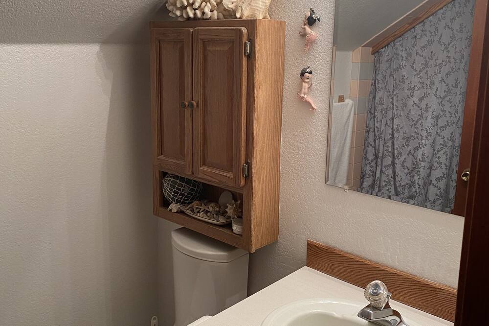 Photo of Bathroom in Crooked River Ranch