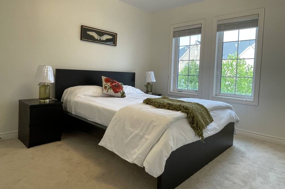 Photo of Bedroom in Stoney Creek