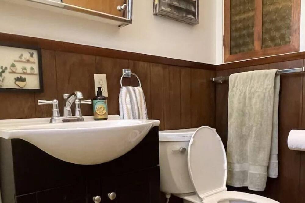 Photo of Bathroom in Wofford Heights
