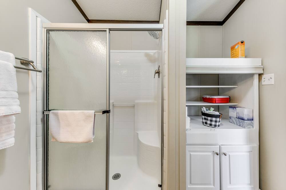 Photo of Bathroom in Mayhill