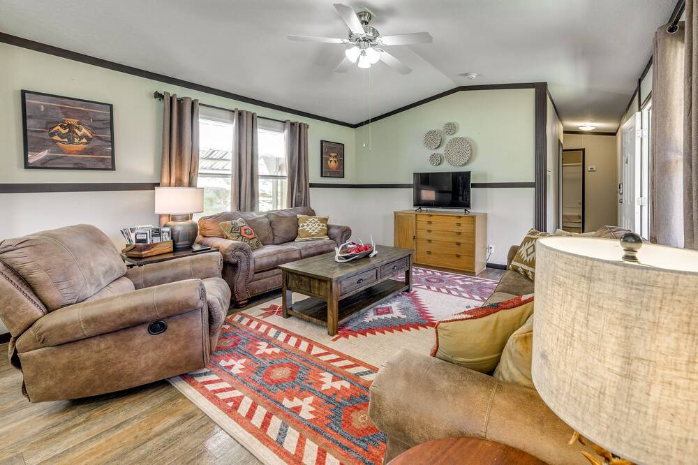Photo of Livingroom in Mayhill
