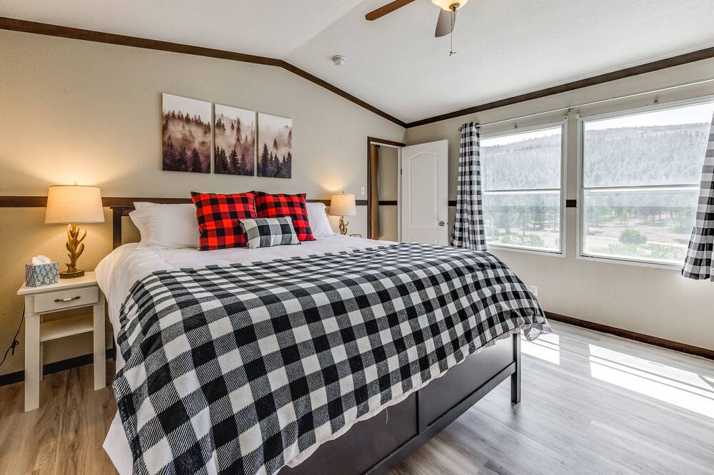 Photo of Bedroom in Mayhill