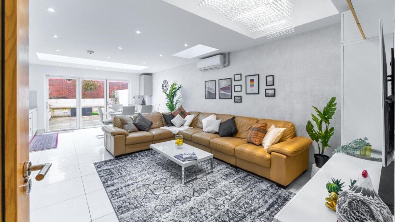 Photo of Livingroom in Loxford