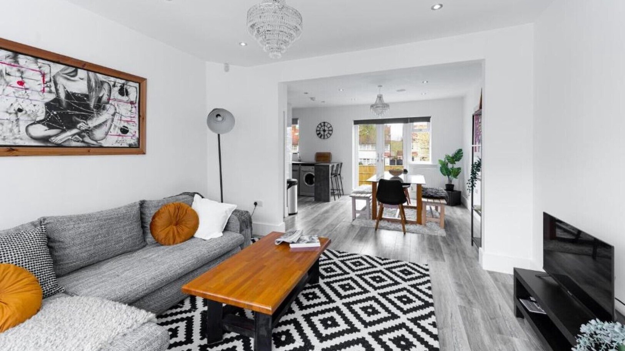 Photo of Livingroom in Arnos Grove