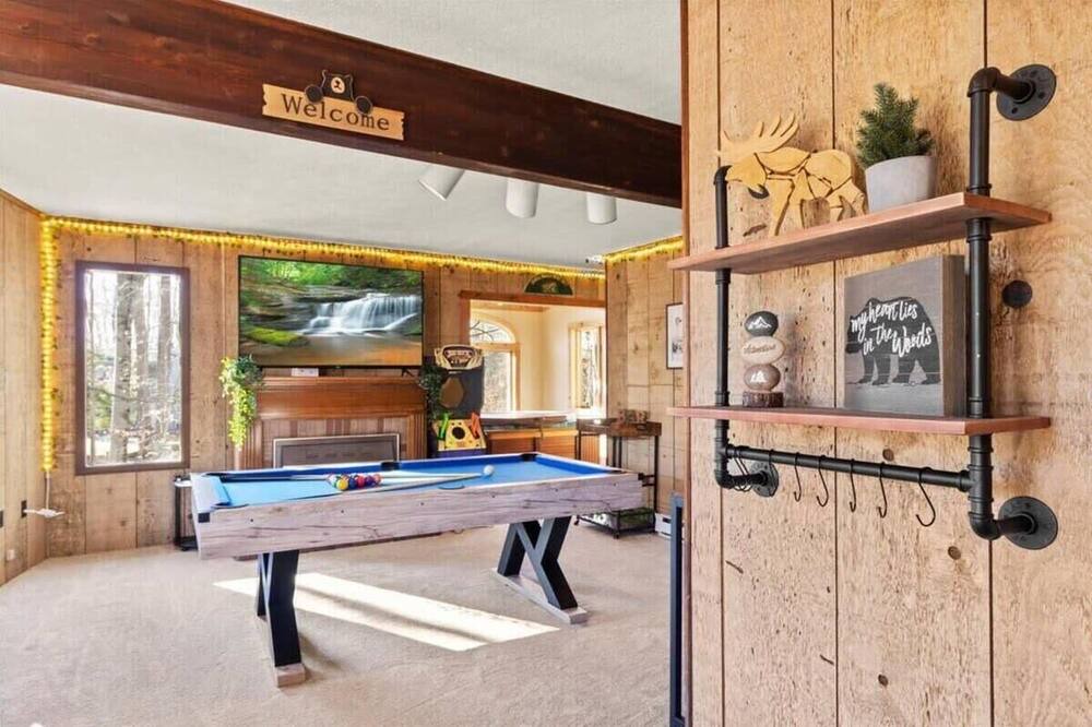 Photo of Bedroom in Pocono Pines