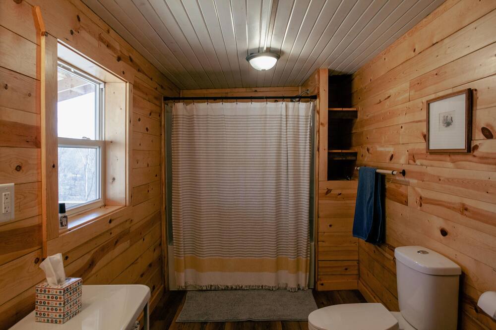 Photo of Bathroom in Harpers Ferry