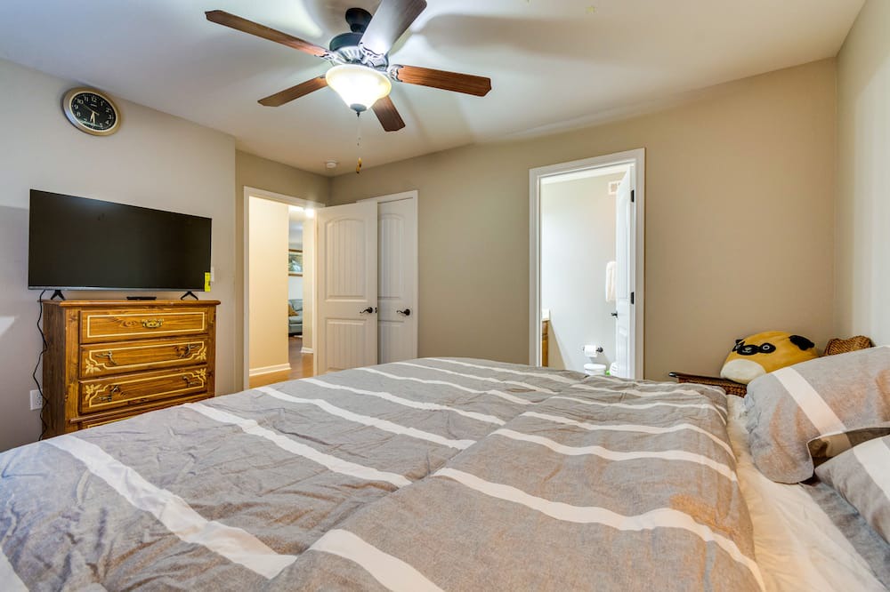 Photo of Bedroom in Bryant