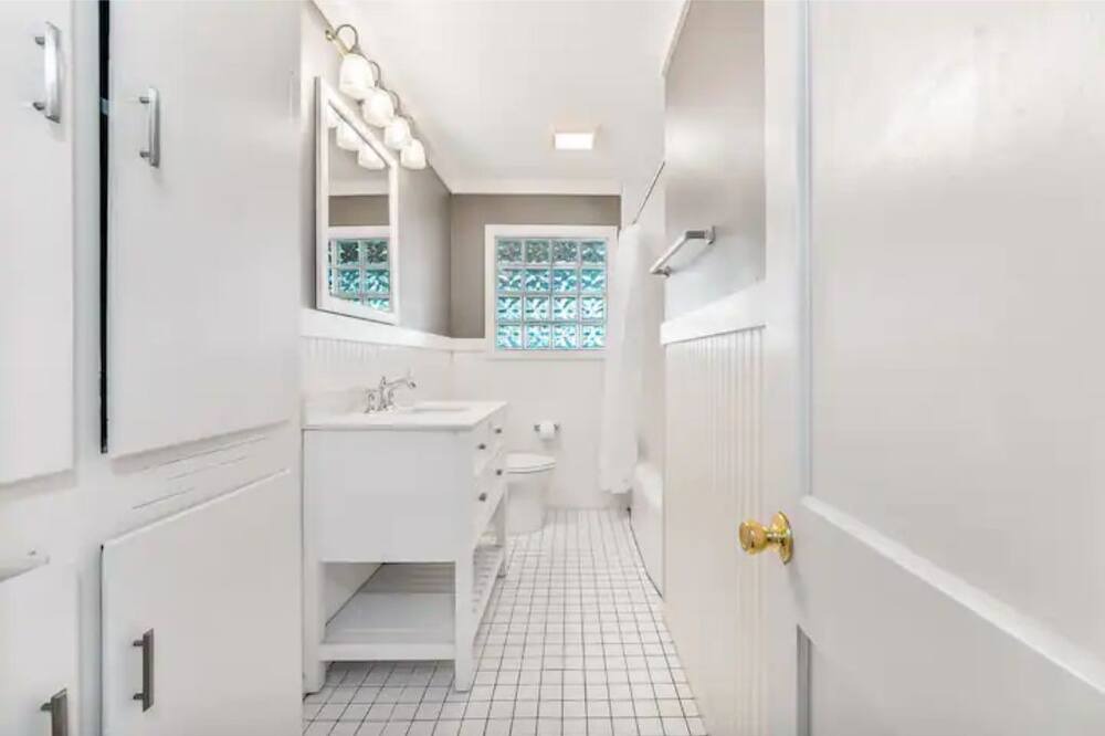 Photo of Bathroom in Crestview