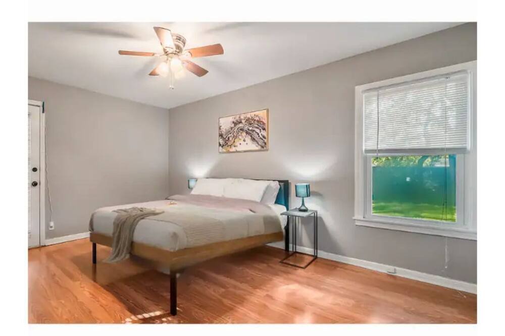 Photo of Bedroom in Crestview