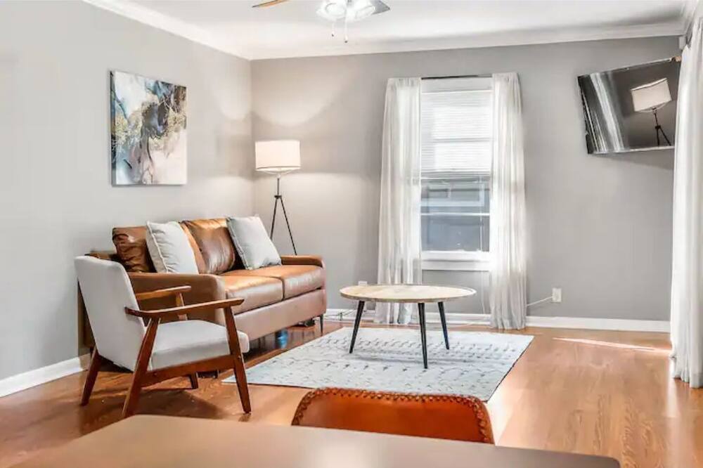 Photo of Livingroom in Crestview