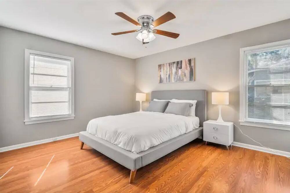 Photo of Bedroom in Crestview
