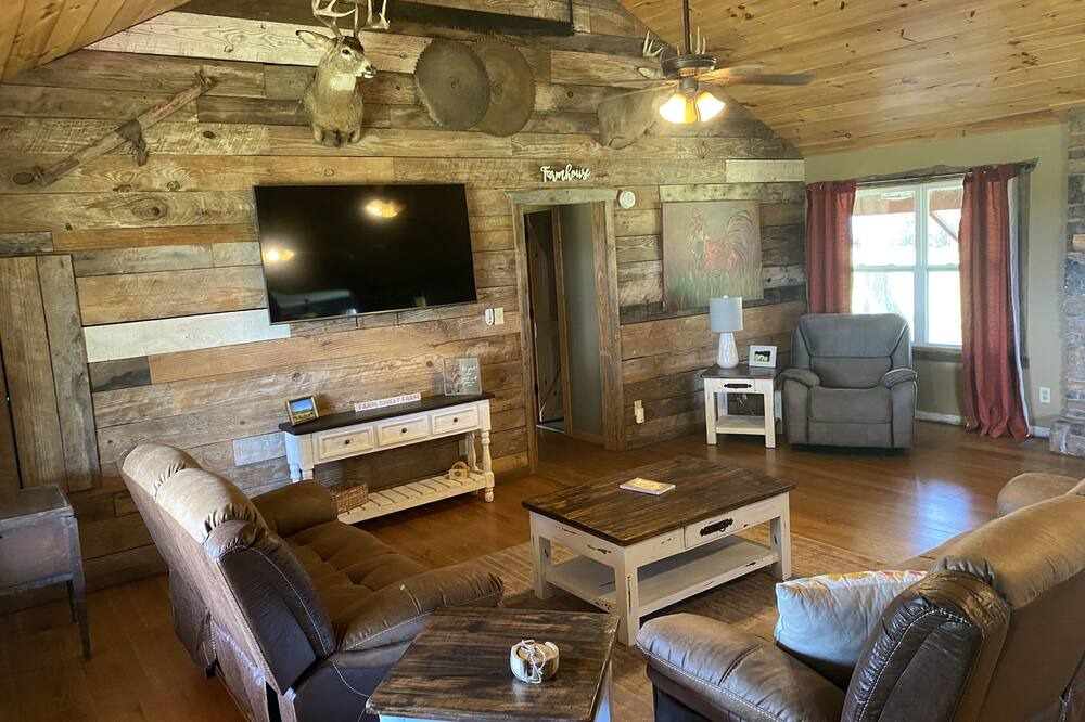 Photo of Livingroom in The Rock