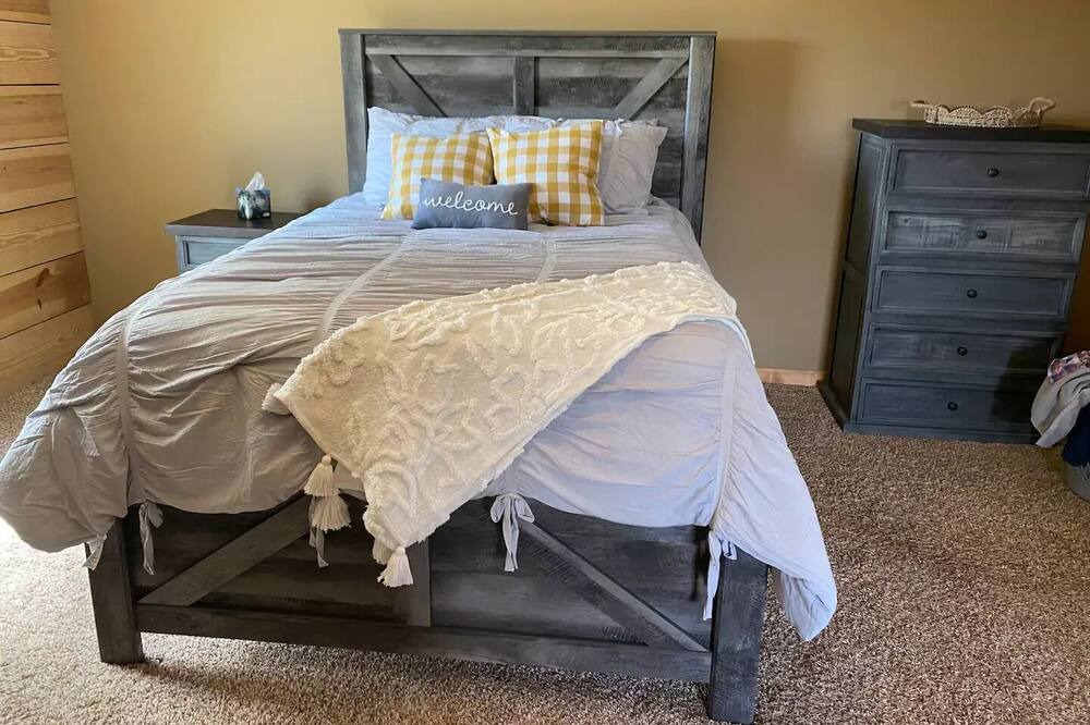 Photo of Bedroom in The Rock