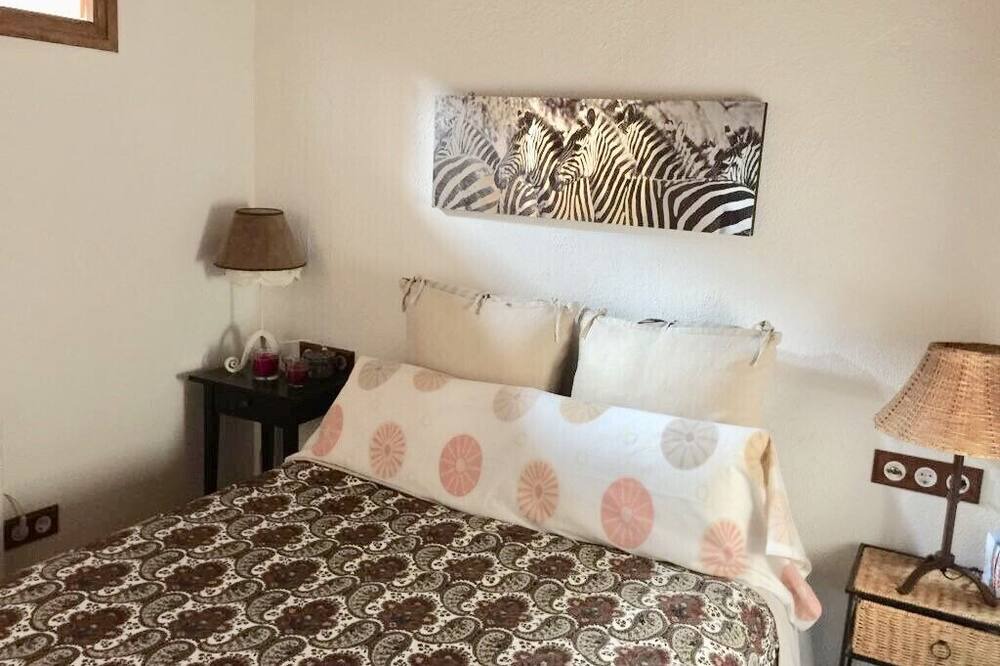 Photo of Bedroom in Planoles