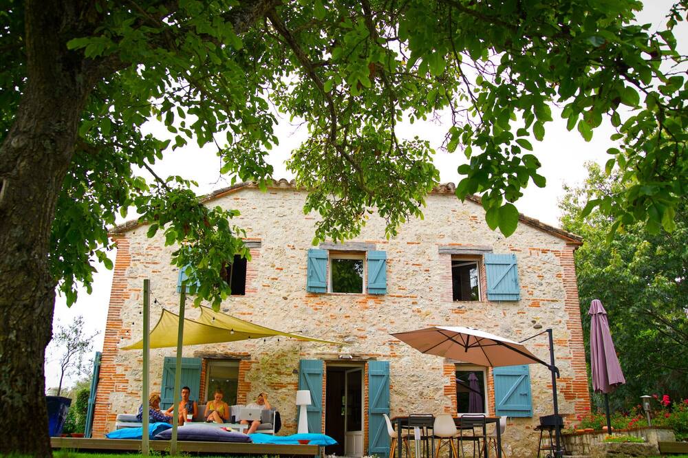 Photo of Outdoor in Saint-Loup