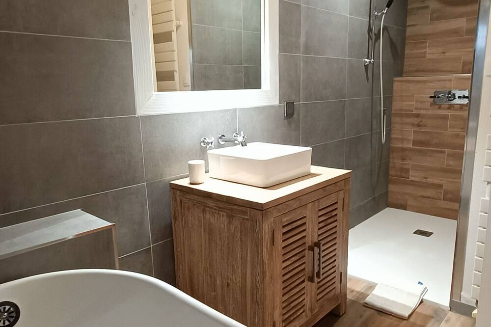 Photo of Bathroom in Saint-Loup