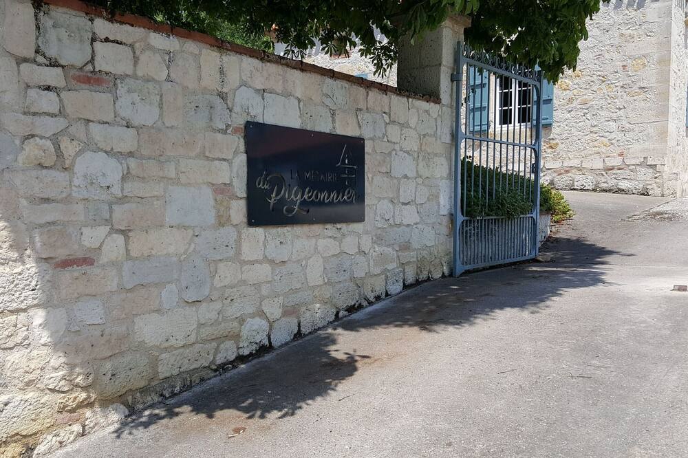 Photo of Outdoor in Saint-Loup