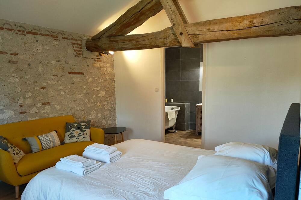 Photo of Bedroom in Saint-Loup