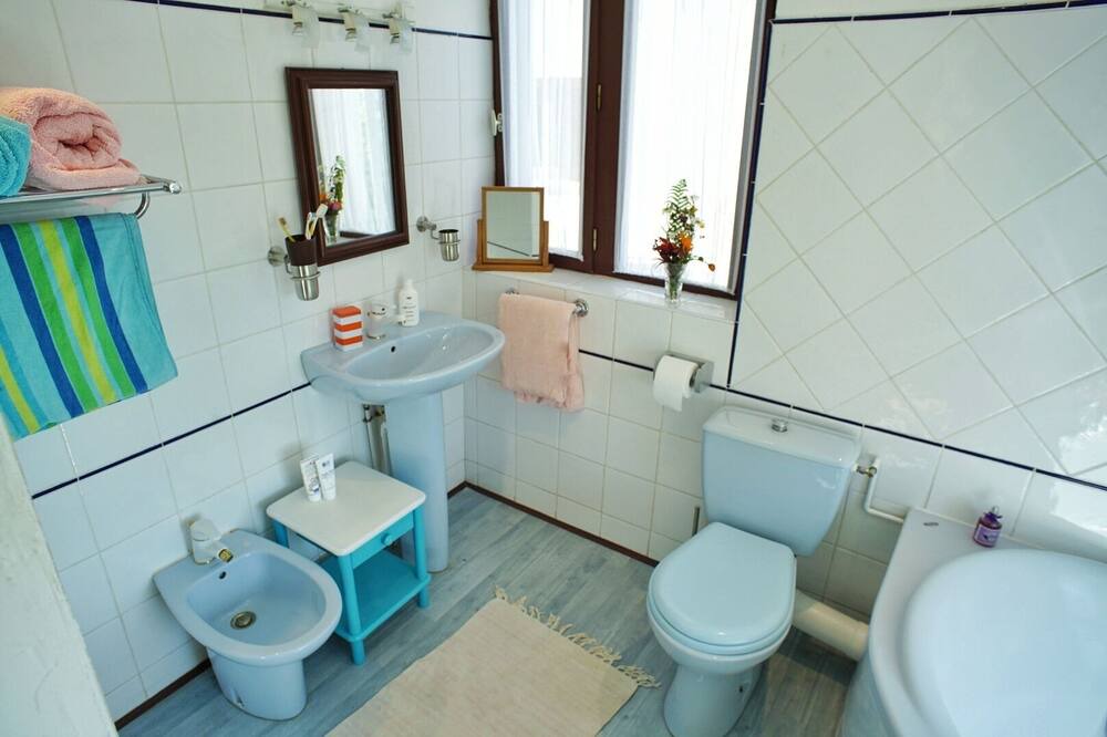 Photo of Bathroom in Montels