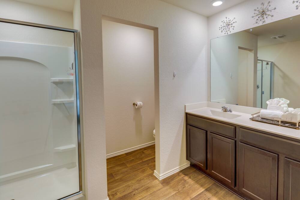 Photo of Bathroom in Manor