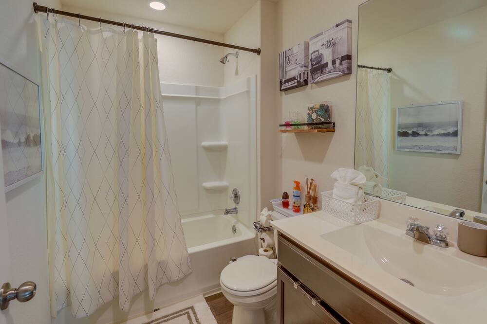 Photo of Bathroom in Manor