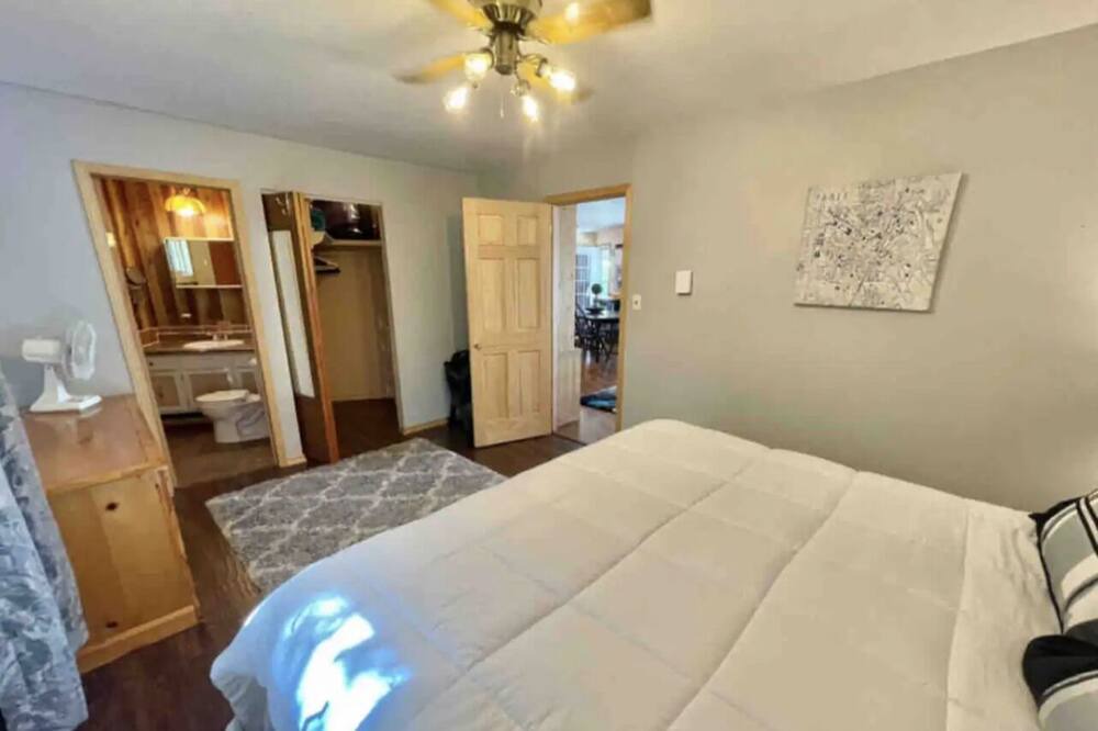 Photo of Bedroom in Arden