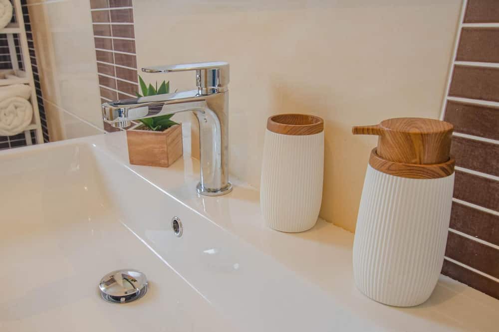 Photo of Bathroom in Vaudes