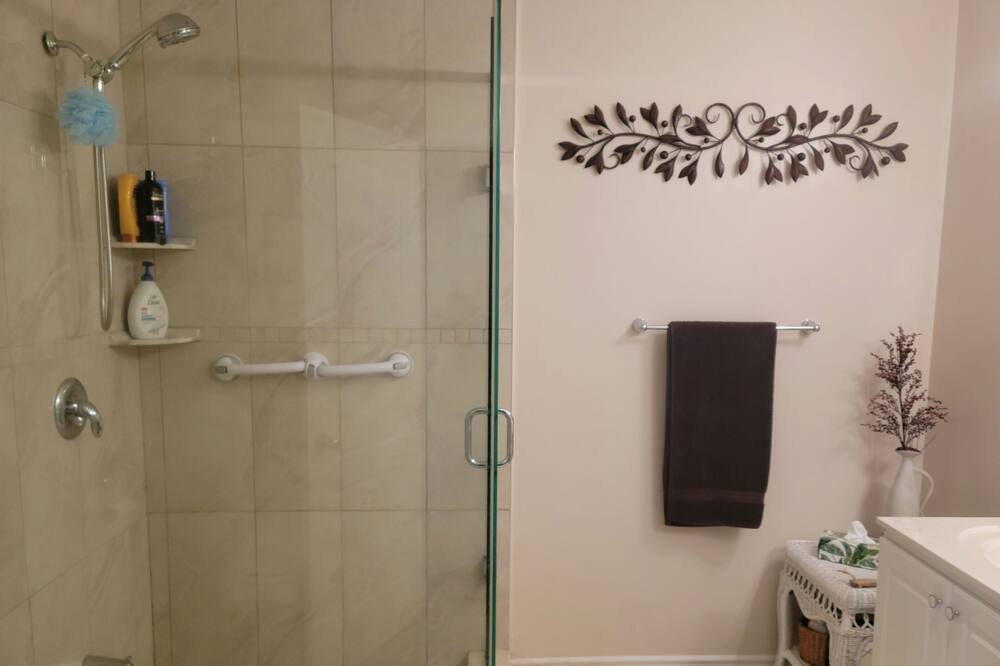 Photo of Bathroom in Caledon