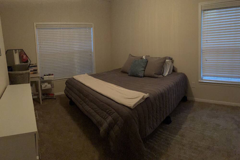 Photo of Bedroom in Brentwood