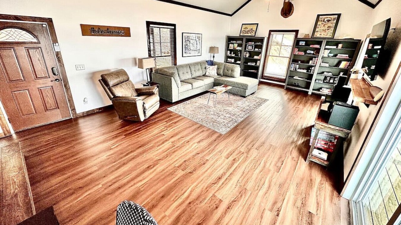 Photo of Livingroom in Gadsden