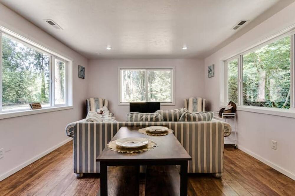 Photo of Others in Leaburg