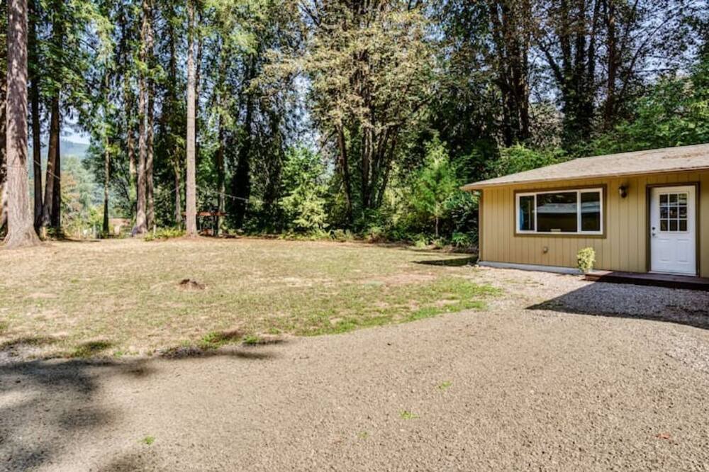 Photo of Outdoor in Leaburg