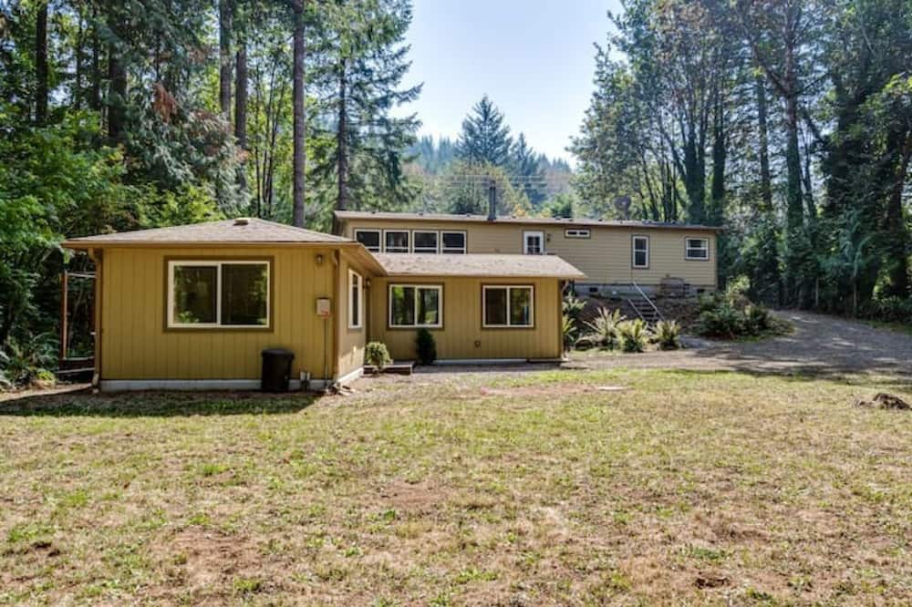 Photo of Outdoor in Leaburg