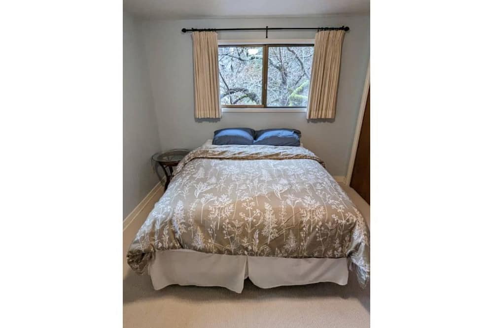 Photo of Bedroom in Marcola