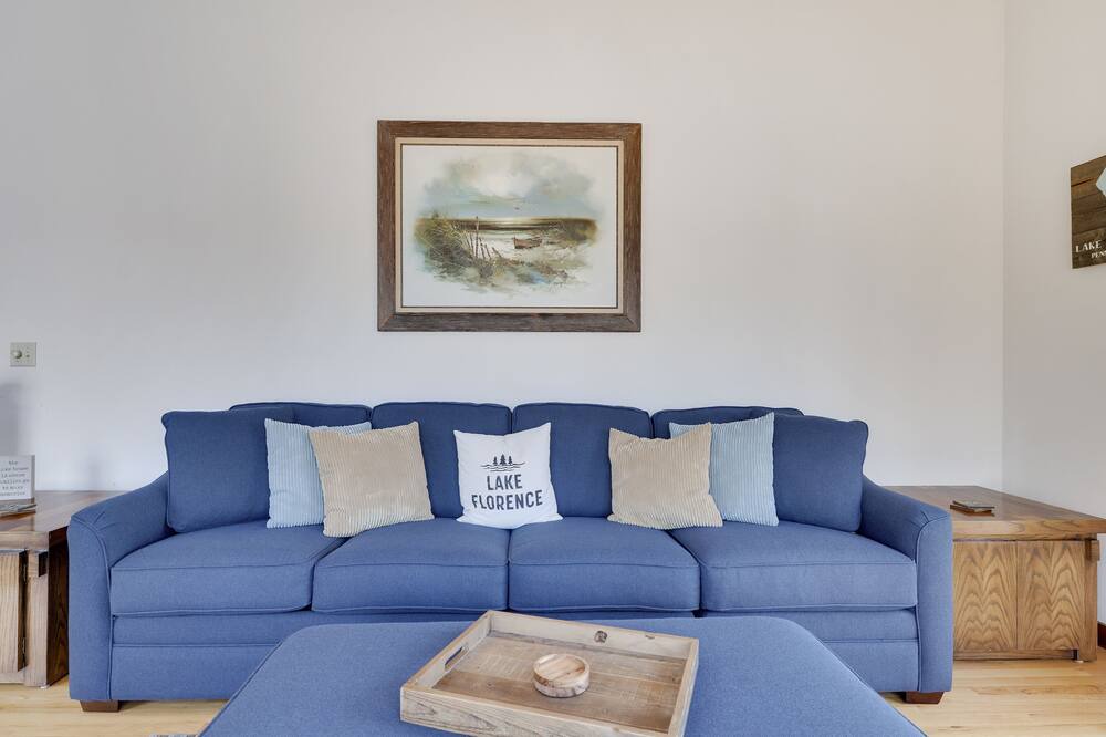 Photo of Livingroom in White Mills