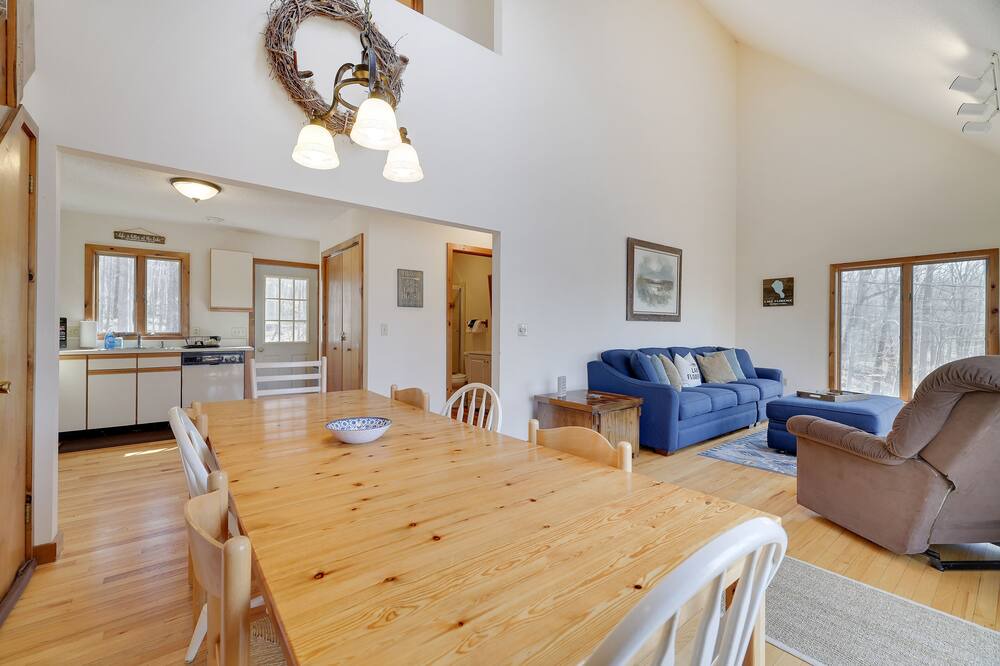 Photo of Others in White Mills