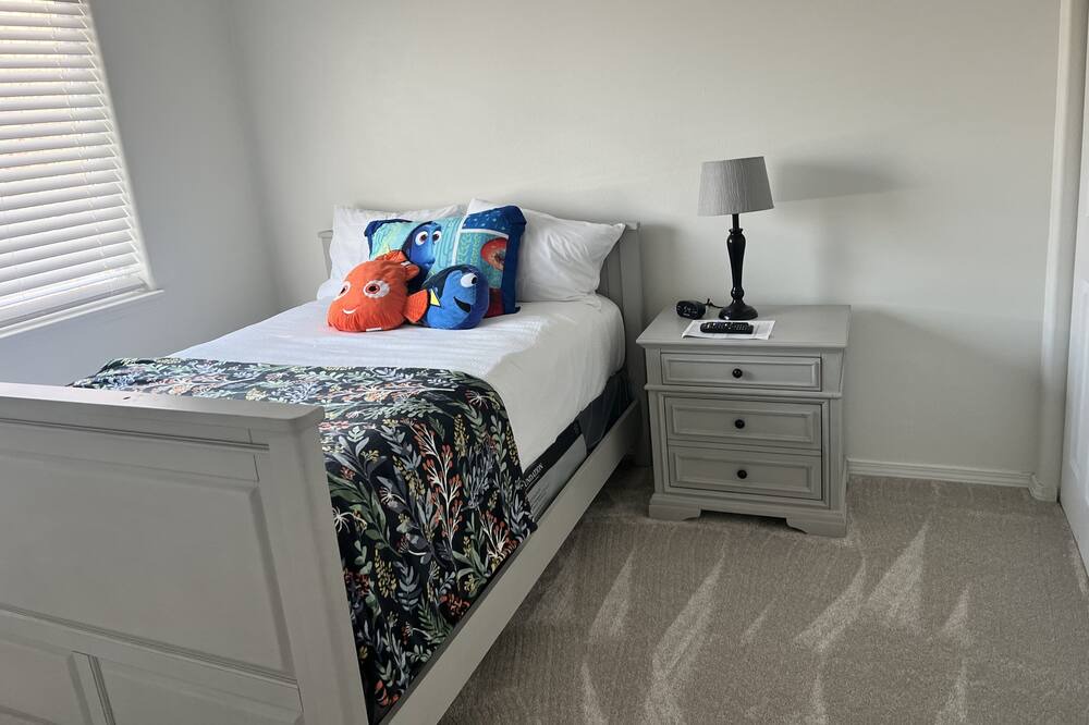 Photo of Bedroom in Northeast Anchorage