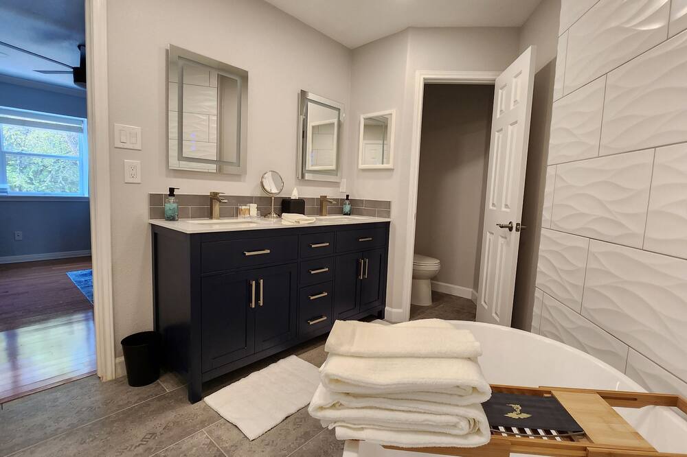 Photo of Bathroom in Travis Heights