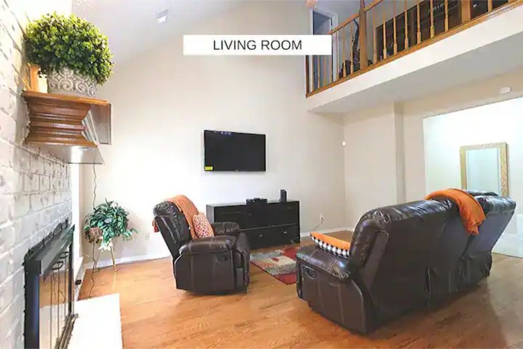 Photo of Livingroom in Pecan Grove