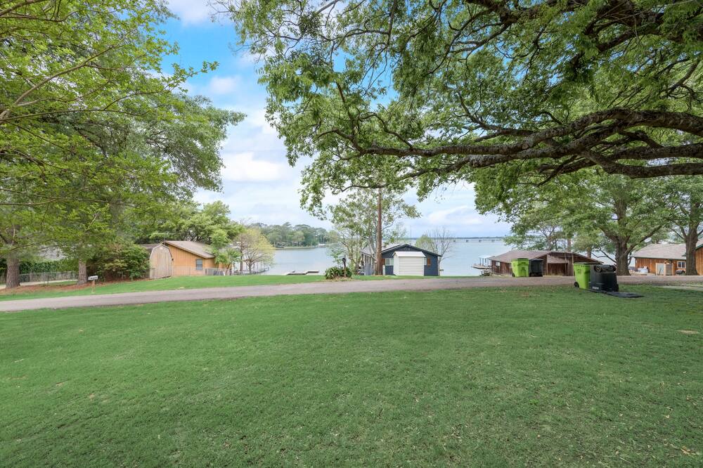 Photo of Outdoor in Carolyn Estates