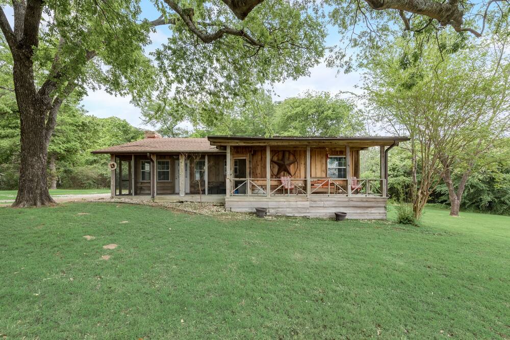 Photo of Outdoor in Carolyn Estates