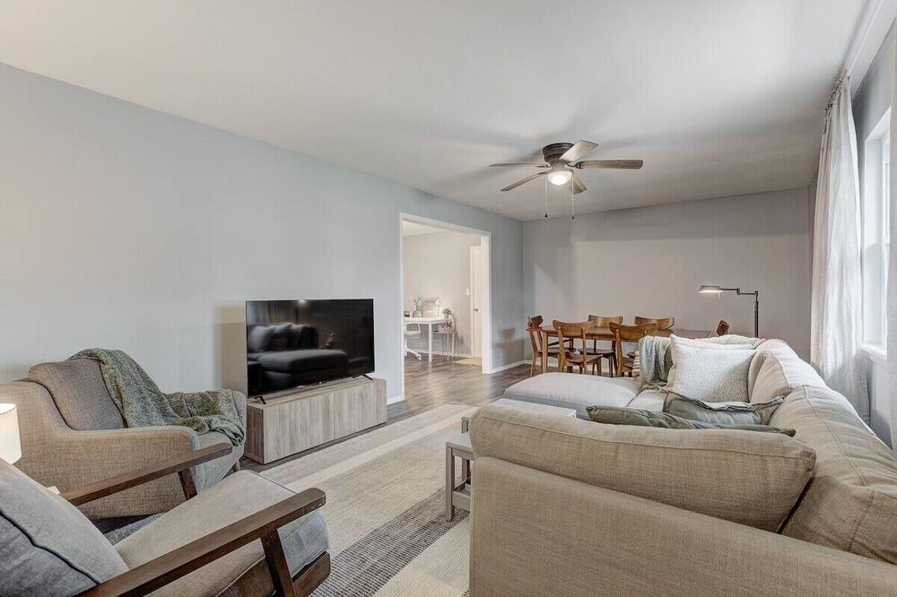 Photo of Livingroom in Joplin
