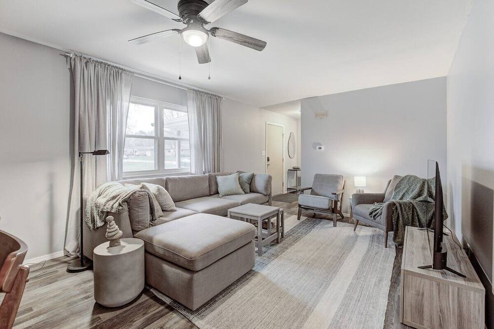 Photo of Livingroom in Joplin