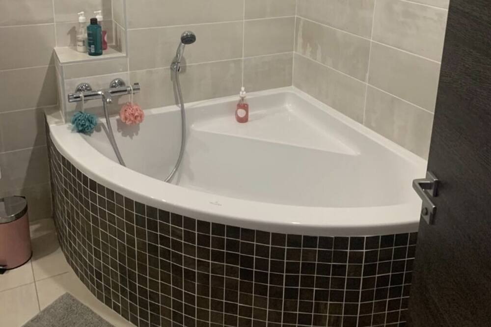 Photo of Bathroom in Cournonterral