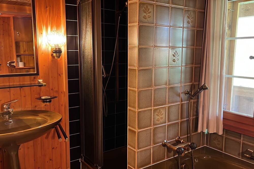 Photo of Bathroom in Wiler